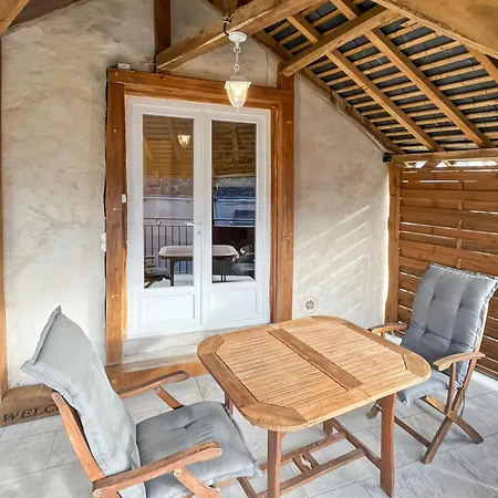 Maison 2ch, 3 Salons, 5 Lits, Terrasse, Dordogne, Wifi Nyaraló